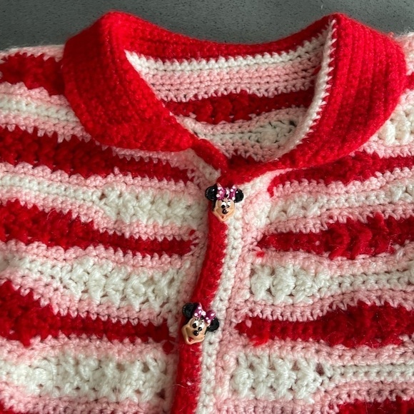 Vintage hand knit Minnie Mouse buttons cardigan - Picture 8 of 9